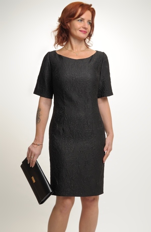 Elegantní černé koktejlové šaty z elastické lehké tkaniny