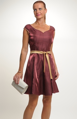 Šaty inspirované retro módou 50.let