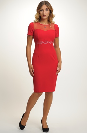 Červené elegantní dámské koktejlové šaty z elastické tkaniny