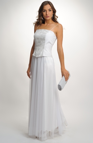 Jednoduché bílé korzetové šaty