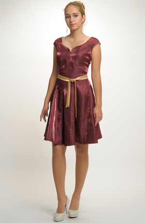 Šaty inspirované retro módou 50.let