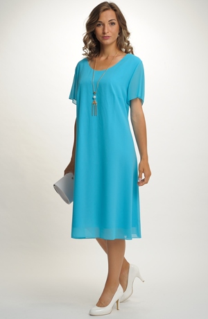 Luxusní společenský šatový outfit