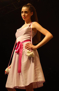 Módní přehlídka nové kolekce svatebních a společenských šatů Verino pro sezonu jaro - léto 2008.