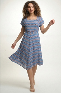 Letní šaty s barevnými pruhy