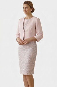 Kostýmek na svatbu pro matku nevěsty