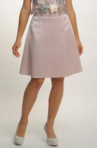 Elastická mírně rozšířená sukně se vzorem