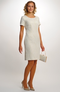 Pastelové šaty ve velikosti 38 na svatbu pro drobnou štíhlou maminku