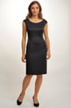 Černé koktejlové šaty z plastické elastické látky